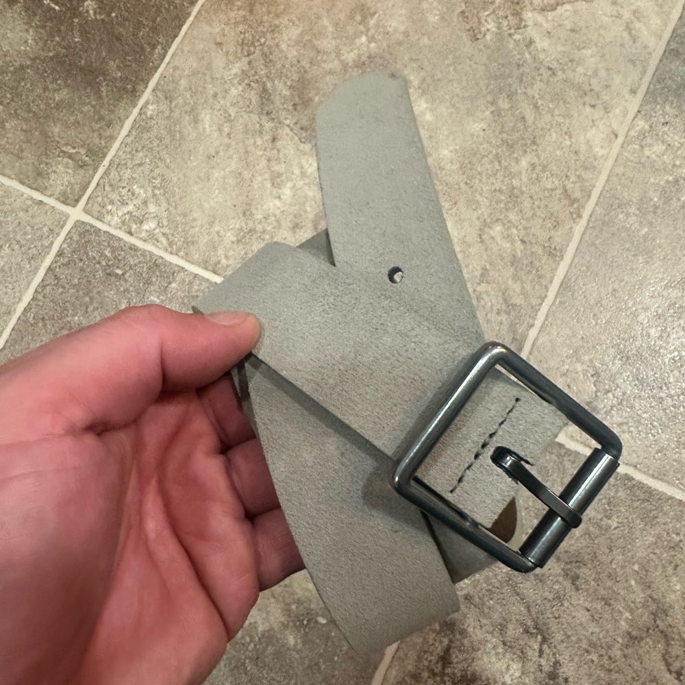 Elegant Gray Suede Men's Belt